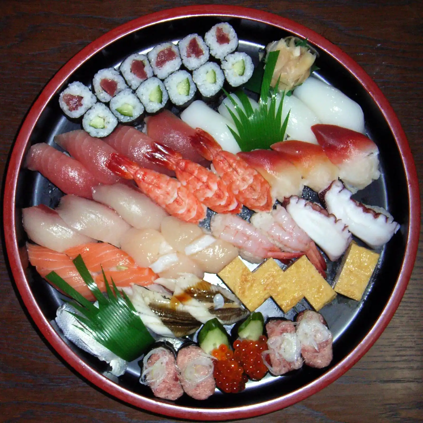 Sushi en sashimi schaal
